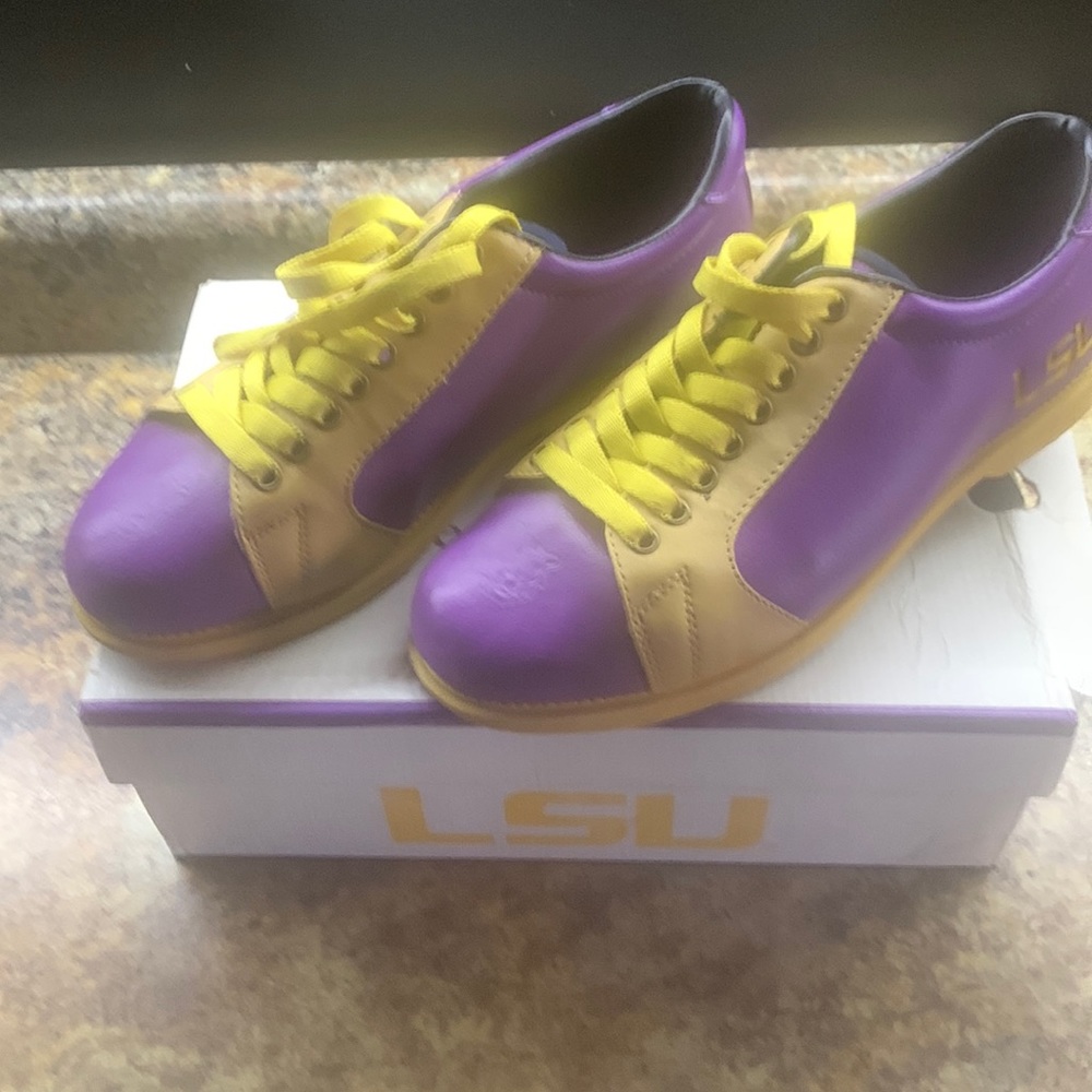 Linds Rock’n Bowl bowling shoes LSU New Orleans M7